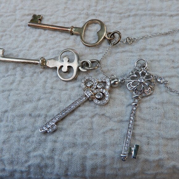 Sterling Silver Keys Pendants and Chain - Picture 9 of 16